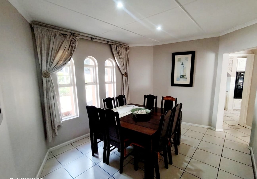 4 Bedroom Property for Sale in Vincent Heights Eastern Cape